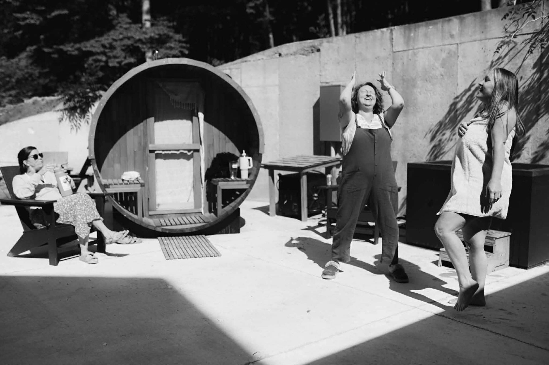 Joy and movement by the sauna